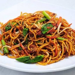 ผัดซีอิ๋วเส้นเหลือง