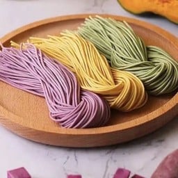 เส้นผักหม้อไฟสามสี 火锅面三色