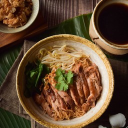 ก๋วยเตี๋ยวน่องไก่แห้ง(เลาะกระดูก)