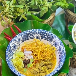 ขนมจีนน้ำเงี้ยว ข้าวซอย - จตุโชติ