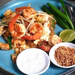ผัดไทกุ้งสด