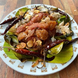 ข้าวเหนียวหมูแดดเดียวทอดสมุนไพร