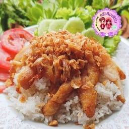 ครัวคิมเฟิร์น♾-ข้าวหน้าหมูแดดเดียวทอดกระเทียม ข้าวหน้าปลาแกะอาบแดด ข้าวหน้ากะเพราหมู ลาบหมู กับข้าว ลูกชิ้น สาขาใหญ่