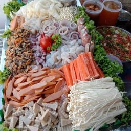 สถานีตำละยำ ตลาดษมาภรณ์