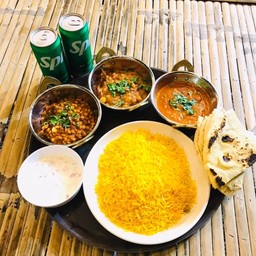 1) beef thali Beef masala Aloo gobi Chana masala  Raita Naan Chapati Plain rice    ฟรี สไปร์ท 1 กระป๋อง
