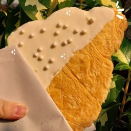 Flat croissant(White)