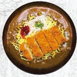 ราเมงแกงกะหรี่ไก่ทอด