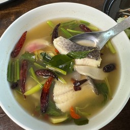 ต้มยำปลากระพงน้ำใส