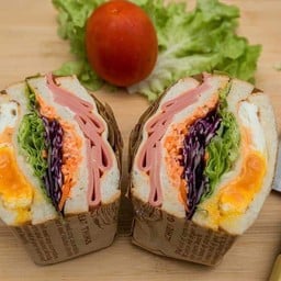 แซนด์วิชเกาหลี  อิ่มคุ้ม