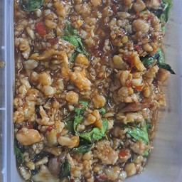 กระเพราหมูสับ ( กับข้าว )