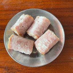 เบคอนห่อหมู