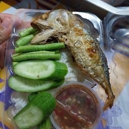 ข้าวน้ำพริกกะปิปลาทูทอด [ปลา1ตัว]