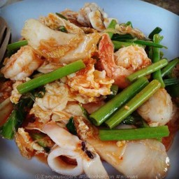 สุกี้แห้ง