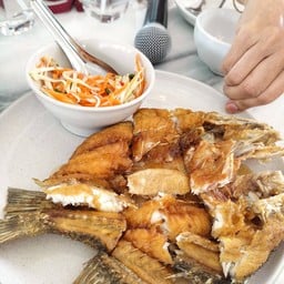 ปลากระพงทอดน้ำปลาตัว