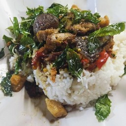 หมูกรอบ(ไข่เยี่ยวม้า)