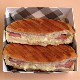 พานีนี่ ทรัฟเฟิลมาโย แฮมชีส - แซนวิชหนีบ