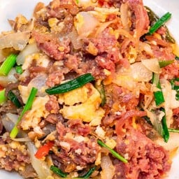 แหนมผัดไข่