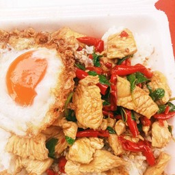 กะเพาไก่ไข่ดาวคะ