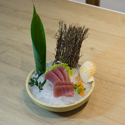 ทูน่าซาชิมิ