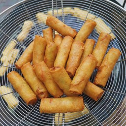 ปอเปี๊ยะทอดวุ้นเส้นเห็ดหอมผัก15ชิ้น