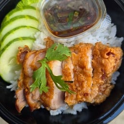 ข้าวหมูโผล่ เพชรเกษม81