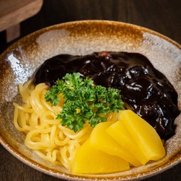 จาจังมยอน หมี่ดำเกาหลี