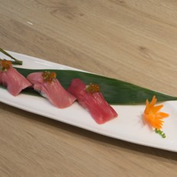 ข้าวปั้นฮอนมากุโระ