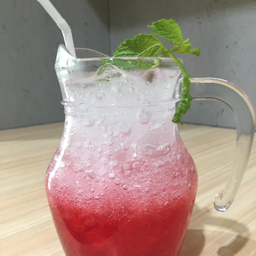 สตรอเบอรี่โซดา