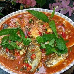 ยำปลากระป๋อง