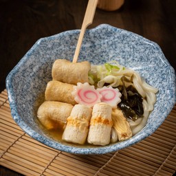 อูด้ง ในซุปโอเด้งปลาแห้ง ลูกชิ้นปลา1ไม้