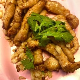 หมูเส้นทอดกระเทียม