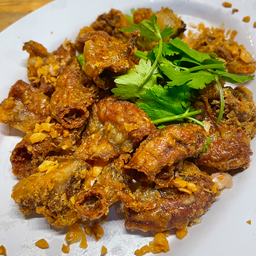 Fried Pork Intestines With Garlic