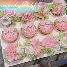 คัพเค้กวุ้นดอกไม้สวยงาม 12 ถ้วย