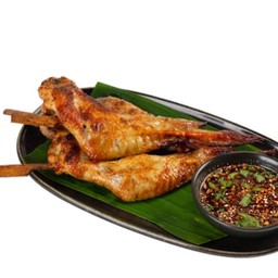 ปีกไก่ย่าง + ข้าวเหนียว | Grilled Chicken With Sticky Rice  | 烤鸡