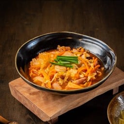 จัมปง บะหมี่ซีฟู้ด รสเผ็ด