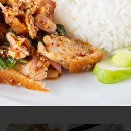 ข้าวหน้าลาบหมูทอด