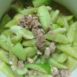 ผัดแตงกวา+หมูสับ+ไข่(ในตำนาน)
