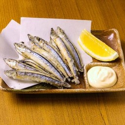 Kibinago Karaage ปลา คิบินาโกะ ทอด