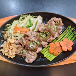 หมูผัดนินนิคุ