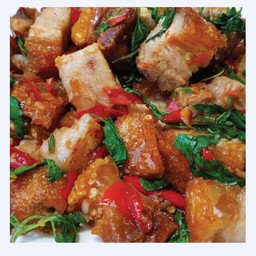 โครตกะเพราหมูกรอบ ราดข้าว ขายดี 🔥