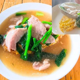 ราดหน้าหมู เส้นใหญ่ห่อไข่เจียวไข่2ฟอง