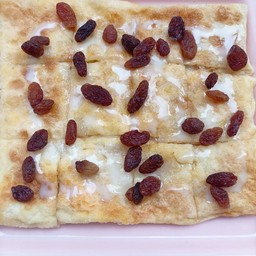 โรตีใส่ไข่+ลูกเกด