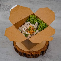 [อร่อยซ่ากับโค้ก] เซทคู่ อิ่มคุ้ม เส้นหมี่ไก่ฉีก 2 กล่องพร้อม น้ำพริกหมูกระจก + 2 โค้ก ออริจินัล (กระป๋อง)