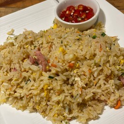 [อร่อยซ่ากับโค้ก] ข้าวผัดแหนม +  โค้ก ออริจินัล (กระป๋อง)