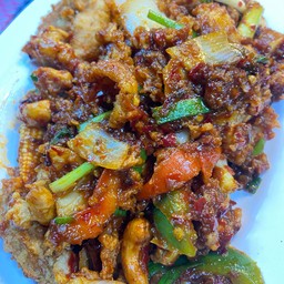 ไก่ผัดเม็ดมะม่วง