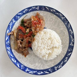 ข้าวกะเพราเนื้อรวม