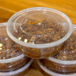 แจ่วบองทรงเครื่องผัดใส่หมูสับ ( 200 กรัม )