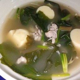 ต้มจืด เต้าหู้ สาหร่าย