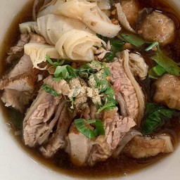 เกาเหลารี้วชิ้นเอ้นเปื่อย