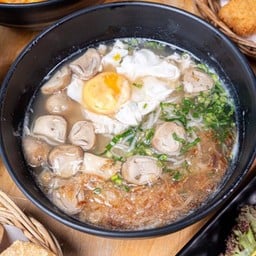 (มังสวิรัติ)ก๋วยจั๊บใส่เห็ดล้วน+ไข่ แบบไม่ต้มยำ